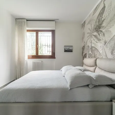 Oasis Luxury - A.c/terrace/2bedrooms