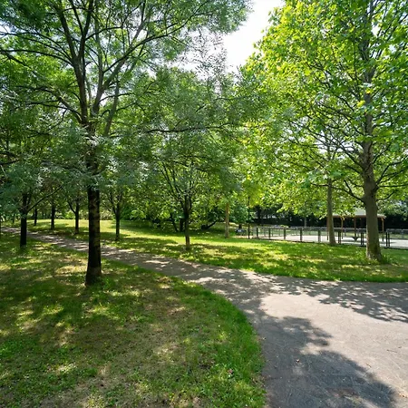 Oasis Luxury - A.c/terrace/2bedrooms Apartament