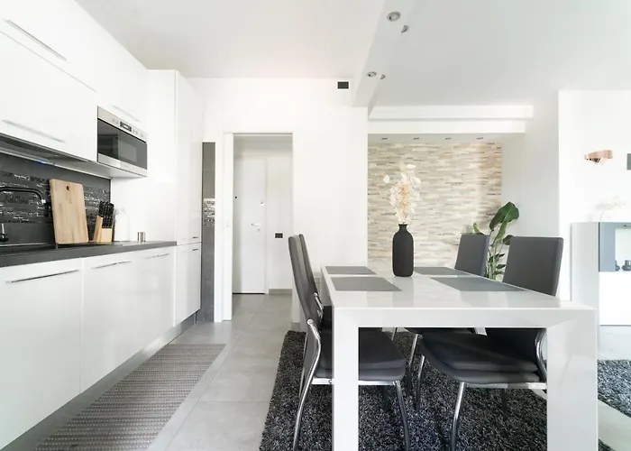 Oasis Luxury - A.c/terrace/2bedrooms