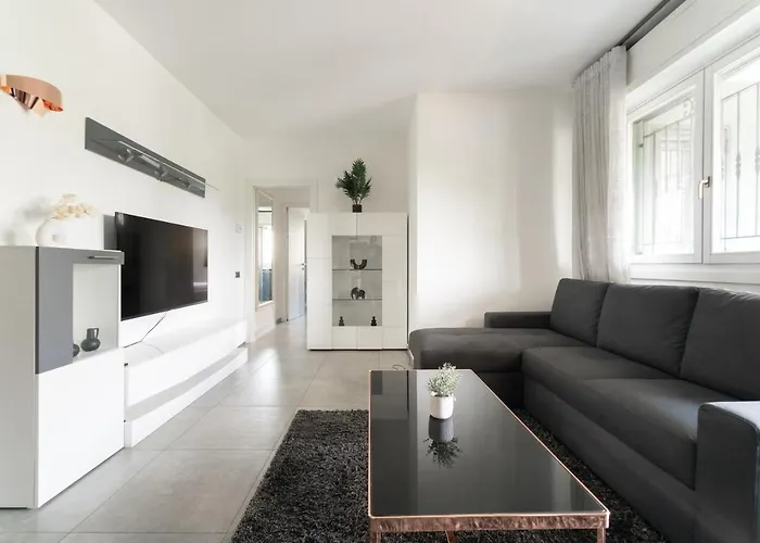 Oasis Luxury - A.c/terrace/2bedrooms Apartament