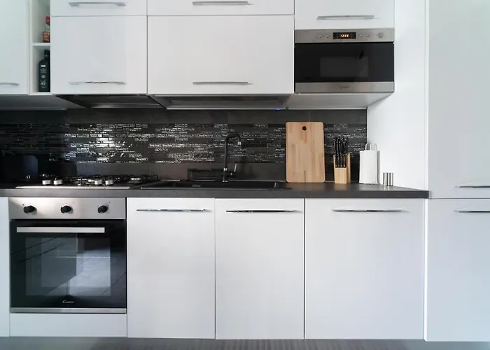 Oasis Luxury - A.c/terrace/2bedrooms Apartament *