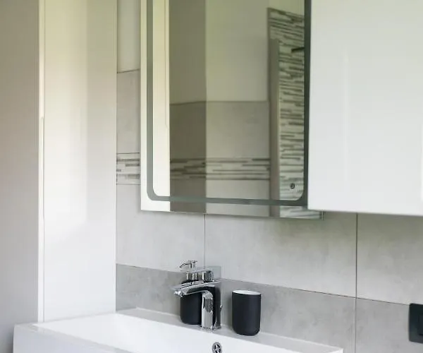 Oasis Luxury - A.c/terrace/2bedrooms 베르가모