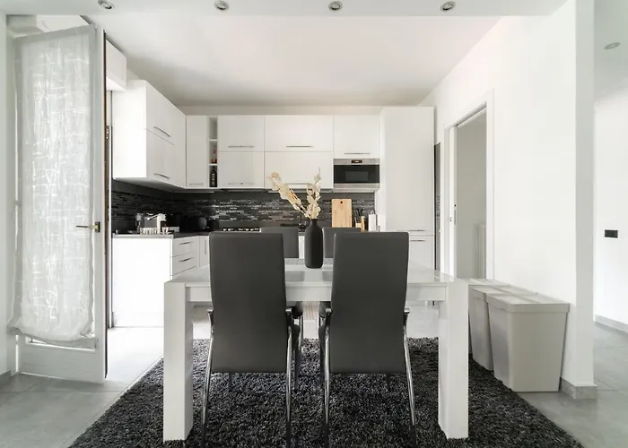 Oasis Luxury - A.c/terrace/2bedrooms 아파트