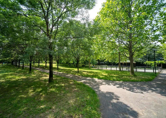 Oasis Luxury - A.c/terrace/2bedrooms 아파트