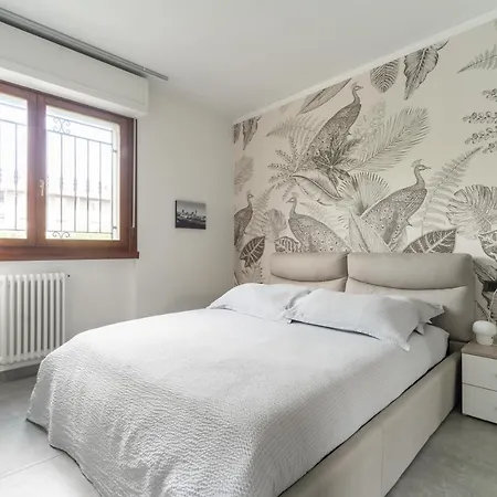 Oasis Luxury - A.c/terrace/2bedrooms Apartment *